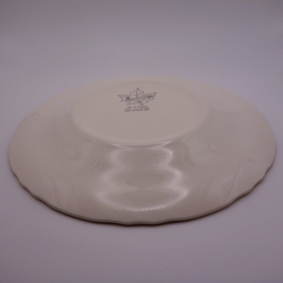 St. Thomas a Becket Pierrefonds, Quebec Decorated in Canada 22K Gold Rim Plate - Picture 5 of 15